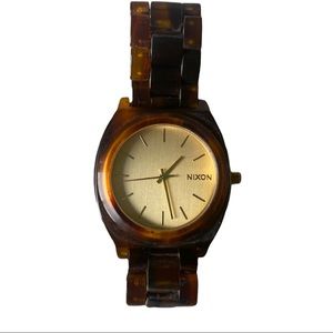 Nixon | Women’s Tortoiseshell Round Face Watch